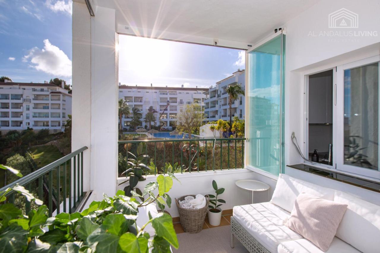 Scandinavian Style Apartment With Amazing Sea Views And South West Facing Sunny Terrace In Miraflores Walking Distance To The Beach! Malaga Zewnętrze zdjęcie