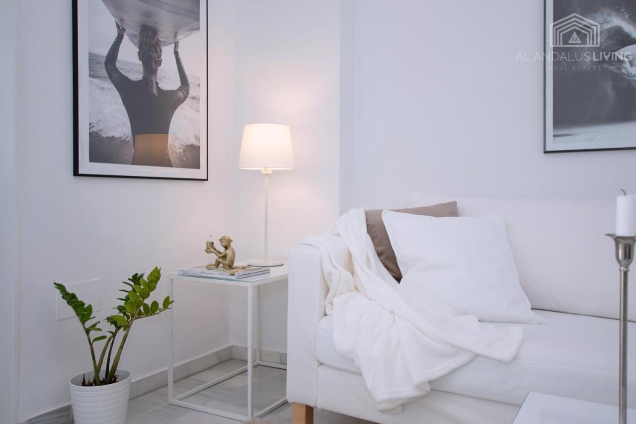 Scandinavian Style Apartment With Amazing Sea Views And South West Facing Sunny Terrace In Miraflores Walking Distance To The Beach! Malaga Zewnętrze zdjęcie